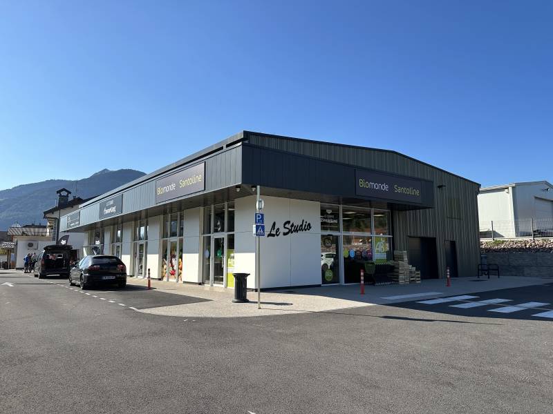 DCE pour la transformation d'un local en 3 locaux commerciaux en Haute-Savoie
