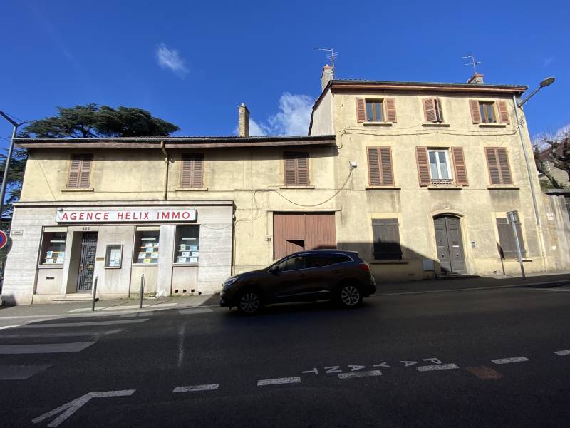 Réhabilitation de 5 logements et construction de 2 logements sociaux à Saint Genis Laval près de Lyon